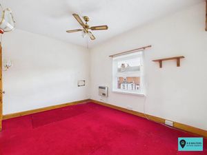 Bedroom- click for photo gallery